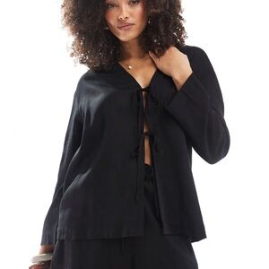 Linen tie-front black top